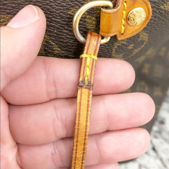 ***SOLD***Neverfull MM - Picture 9 of 12